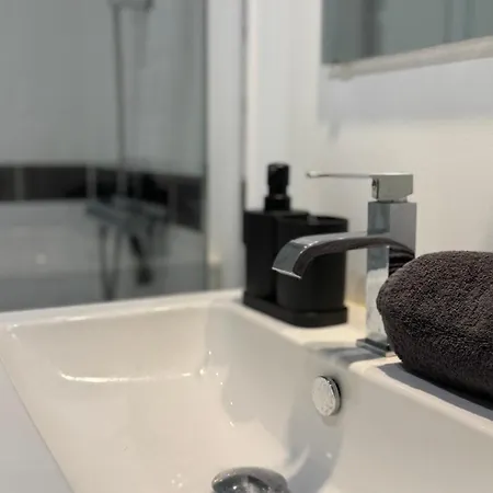 L'essentiel - Parking & Wifi Apartament *